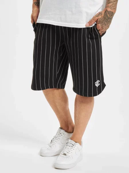 Шорти Rocawear черно