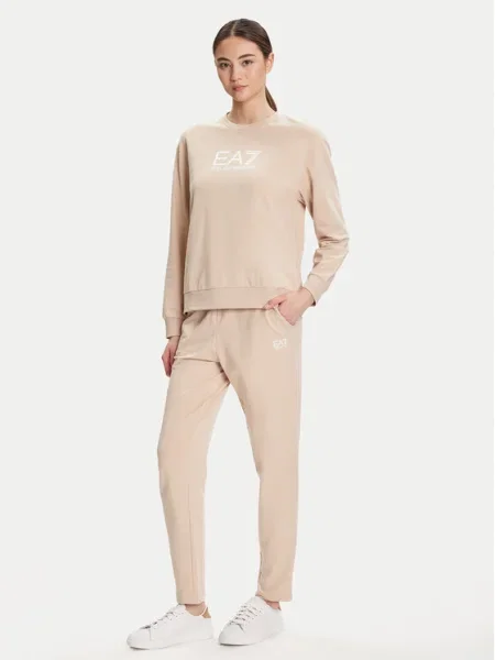 Анцуг Emporio Armani бежово