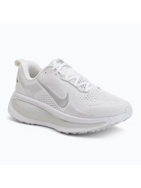 Бігові кросівки Nike Vomero 18 white/photon dust/metallic silver білі