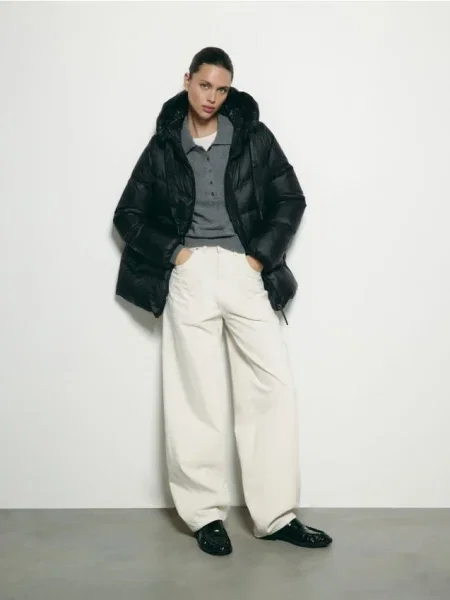 Reserved Puchowa kurtka z kapturem czarny