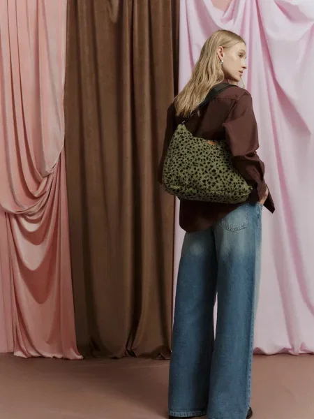 Сумка для ручної поклажі WOUF Olivia Weekend Bag 44 x 30 x 17 cm зелений