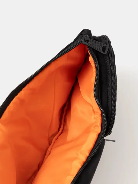 Alpha Industries övtáska fekete