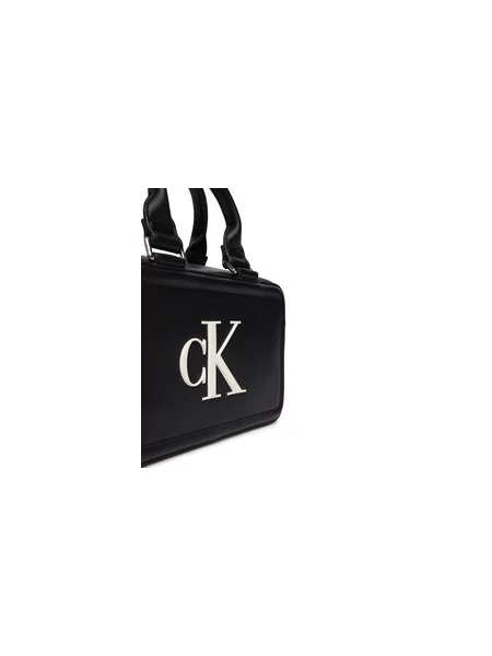 Calvin Klein Torbica Bold Ck Bauletto Crossbody crna