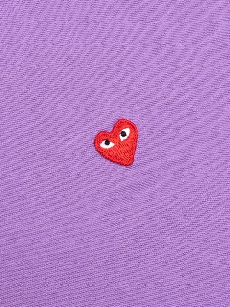 Μπλούζα Comme Des Garçons Play με μοτίβο καρδιά μωβ