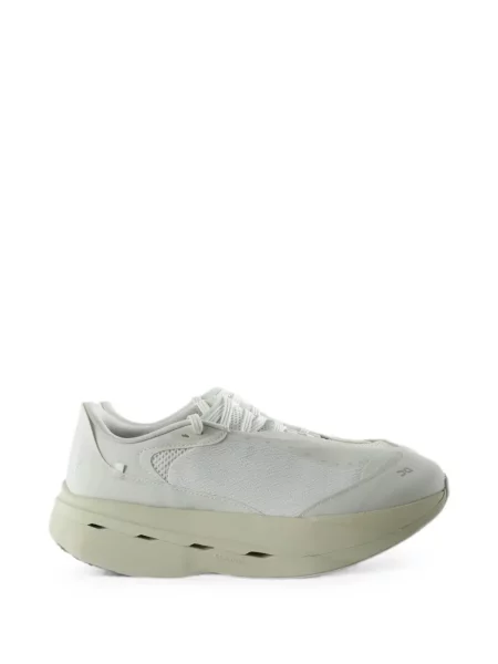 Sneakerși On plasă alb