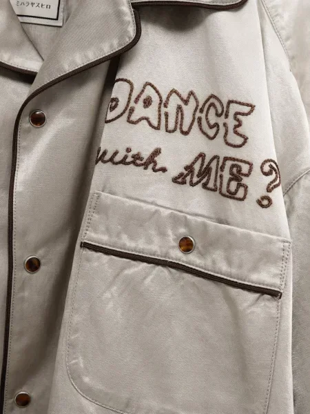 Сатенена риза Maison Mihara Yasuhiro