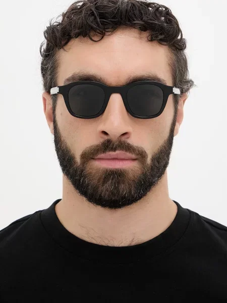 Saint Laurent négyzet alakú napszemüveg fekete