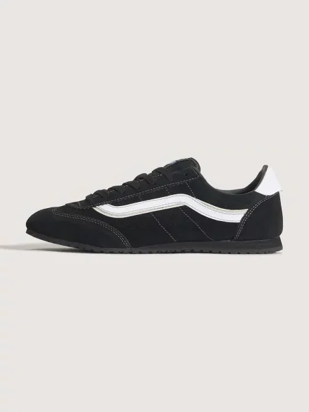 Vans Super Lowpro sneakers din piele întoarsă negru