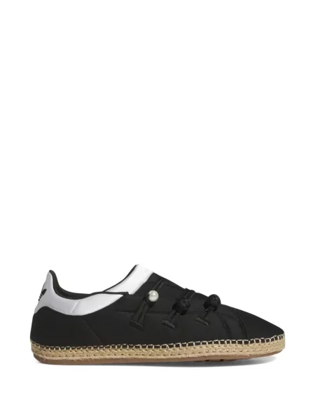 Sneakerși Adidas cu șireturi din dantelă maro