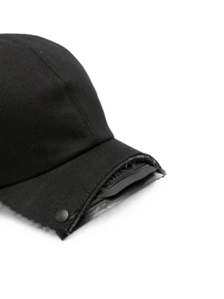 Șapcă Innerraum zdrențuiți negru