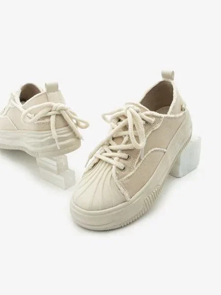 Sneakerși Marjin cu perle de in bej