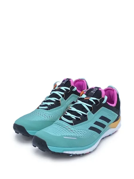 Pruhované trekkingové lněné tenisky Adidas UltraBoost šedé