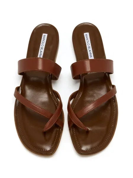 Sandale Manolo Blahnik din piele maro