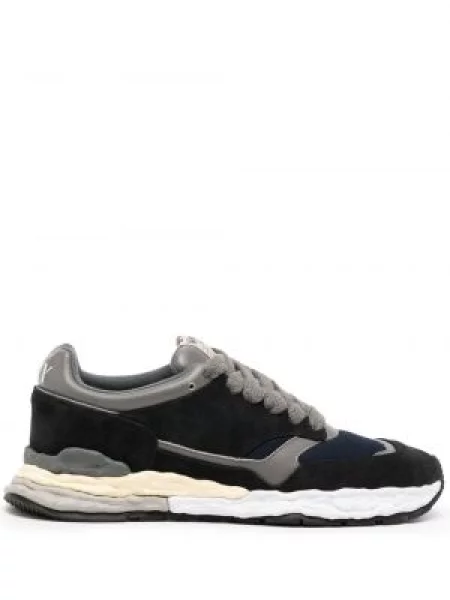 Sneakerși Maison Mihara Yasuhiro din piele de căprioară negru