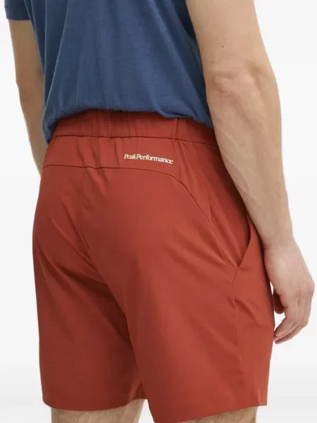 Pantaloni scurți Peak Performance portocaliu