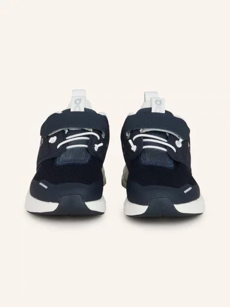 On Sneakersy Cloud Play blau granatowe