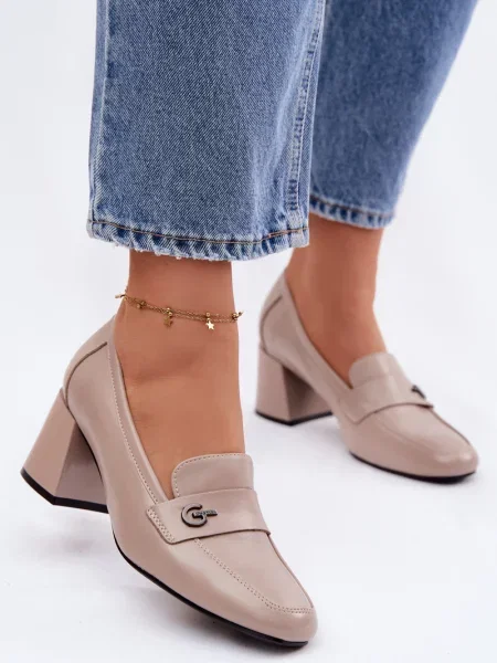 Полуотворени обувки Vinceza бяло