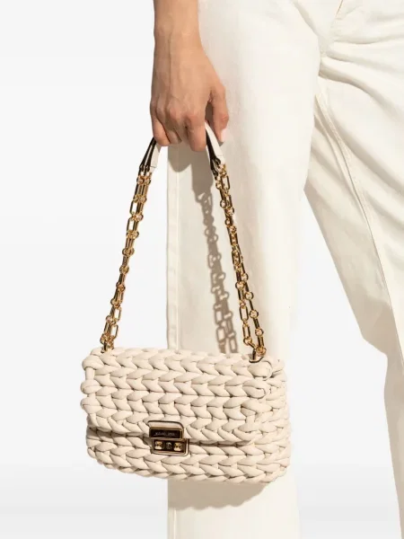 Portofel Michael Michael Kors cu imprimeu geometric roșu