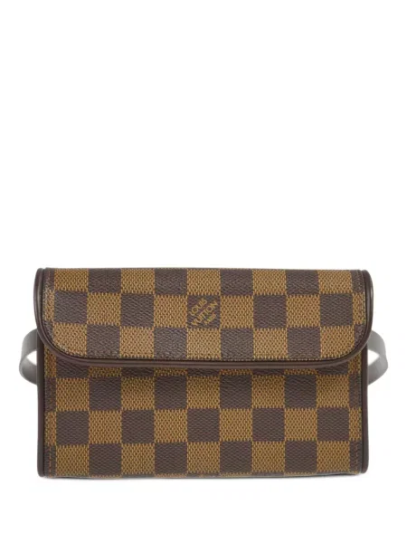Curea Louis Vuitton maro