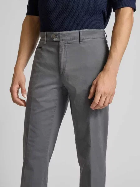 Chinosy w kroju regular fit z z tyłu model Everest' Brax