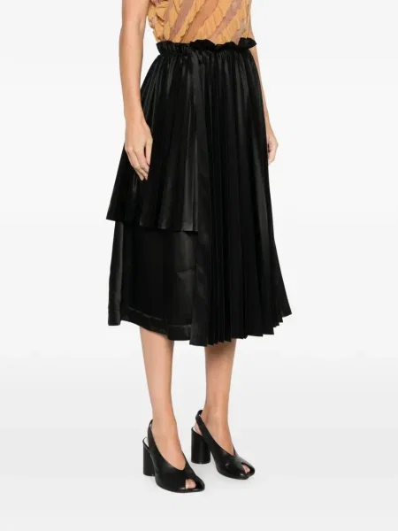 Fusta plisata Noir Kei Ninomiya plisată până la genunchi negru