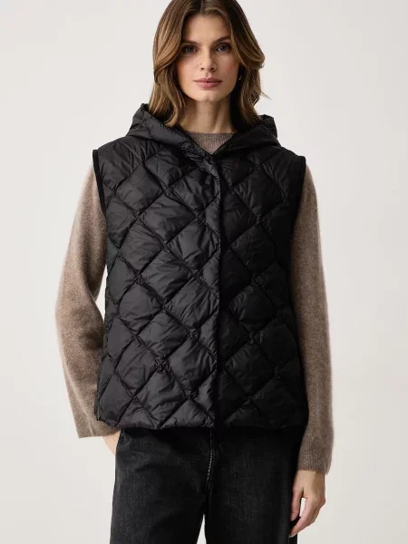Weekend Max Mara péřová vesta WKDGIOCHI černá