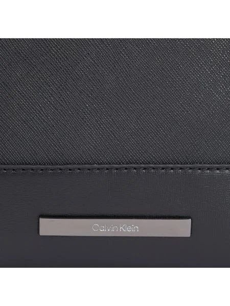 Crossbody táska Calvin Klein fekete