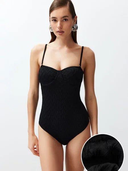 Hipster hlačke Trendyol črna