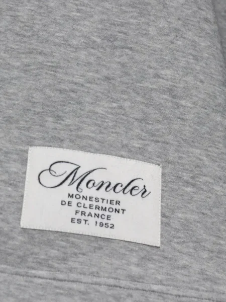 Rochie Moncler plisată de costum gri