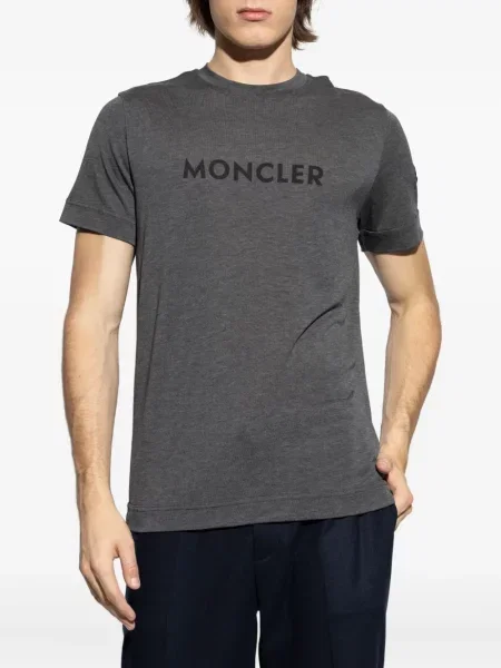 Къс тениска Moncler с принт сиво