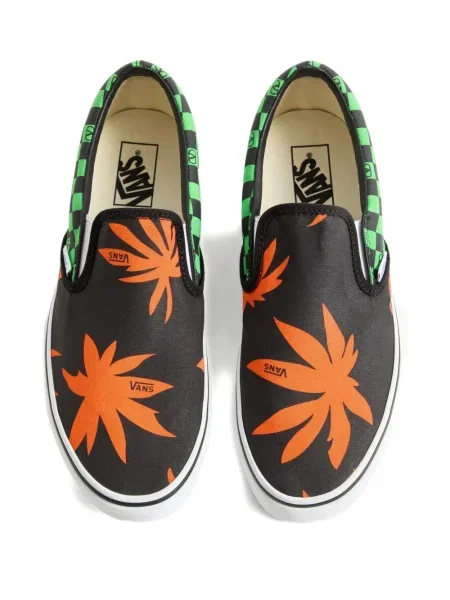 Slip-on маратонки Valentino Garavani черно