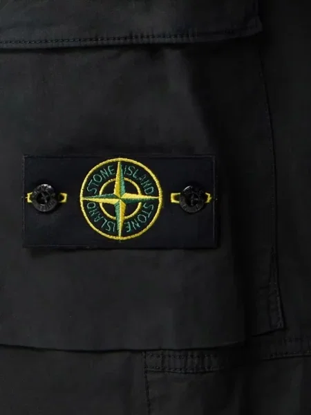 Pantaloni cargo Stone Island cu strasuri negru