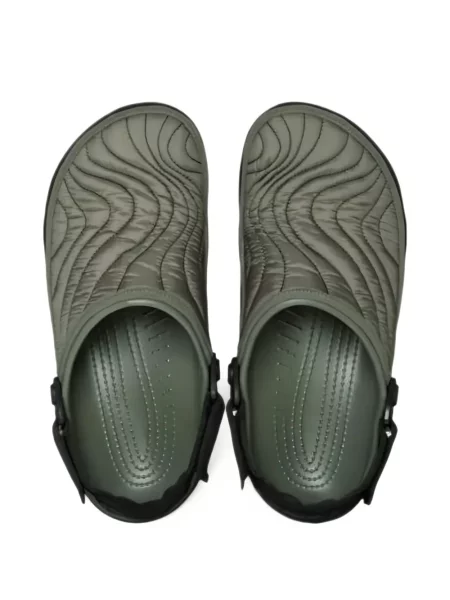 Matlasat papuci tip mules Crocs clasici verde