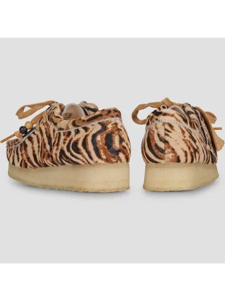 Pantofi Clarks Originals maro