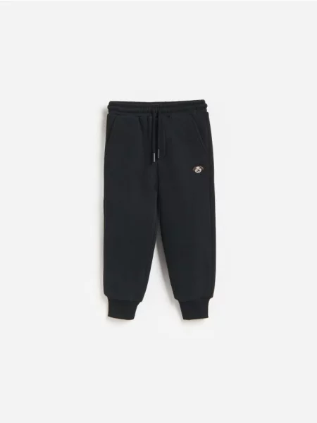 Reserved Pantaloni jogger cu conținut ridicat de negru