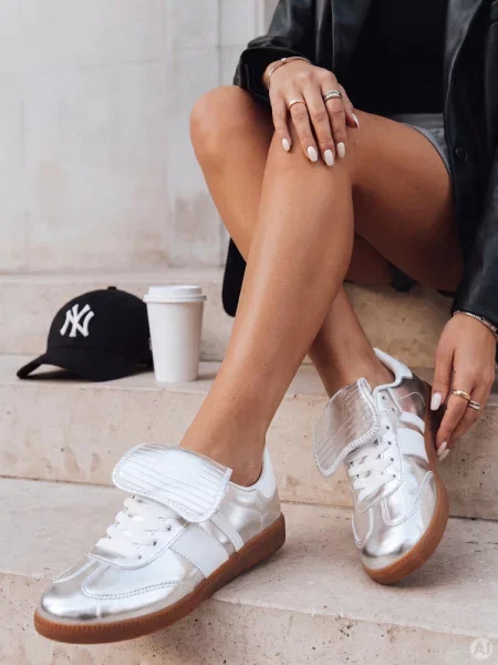 Sportowe sneakersy SNIKARI srebrne Dstreet