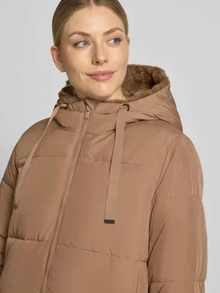 Płaszcz w pikowanym wyglądzie krój regular fit Milano Italy