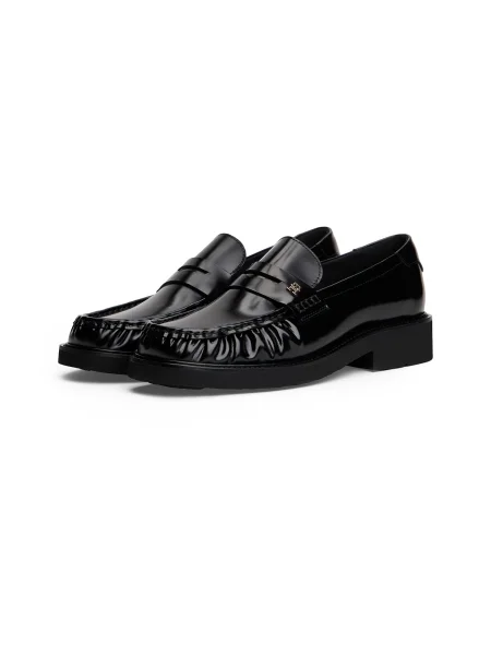 Loafersy Tommy Hilfiger s hranatými špičkami čierna