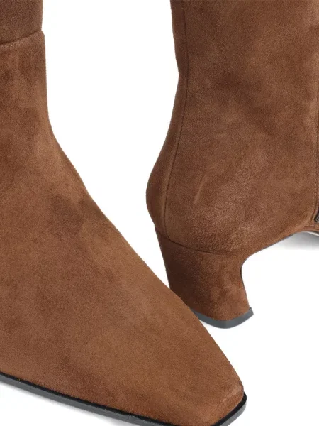 Cizme Stuart Weitzman din piele de căprioară maro