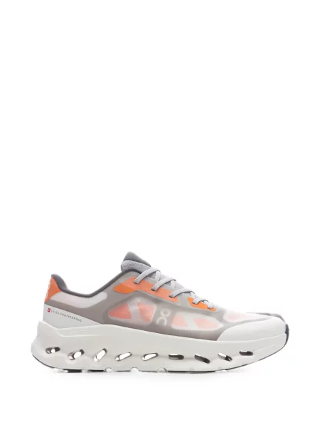 Sneakerși On alb
