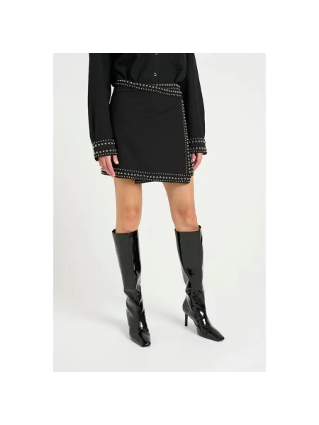 Spódnica Gestuz asymetryczna z ćwiekami czarna