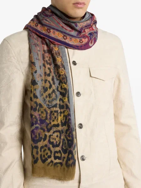Fular Etro cu imprimeu animal print maro