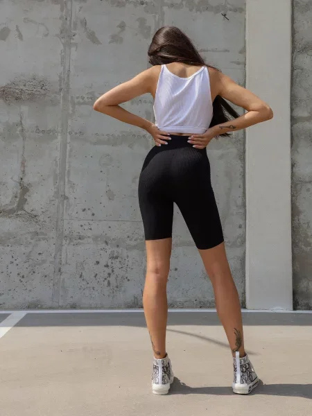 ISSA Plus ­ Шорты чорні