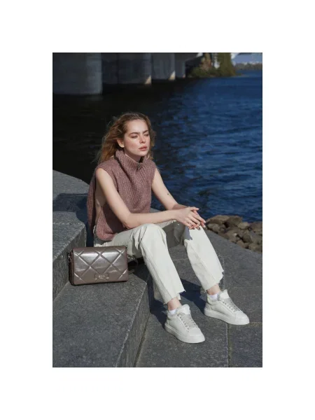 Зимові кеди шкіряні молочні Estro білі