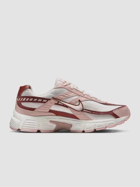 Повседневные кроссовки Nike Phantom розовые