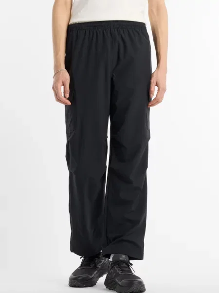 Брюки карго New Balance черные