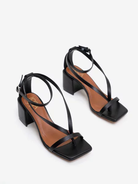 ISSA Plus Босоніжки Шкіра чорний