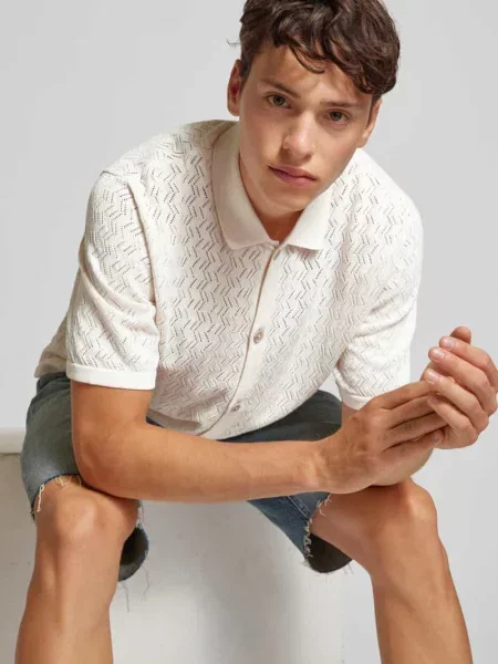 Koszula casualowa o kroju regular fit z haftem angielskim model ‘NOTO’ Jack & Jones biała