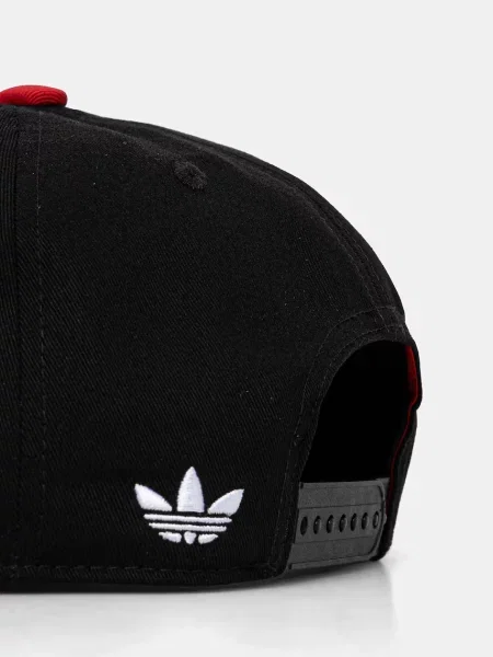 Кепка Adidas Originals с аппликацией красная