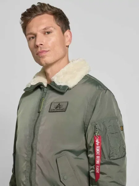 Bomberka z zamkiem błyskawicznym i naszywką z logo Alpha Industries oliwkowy